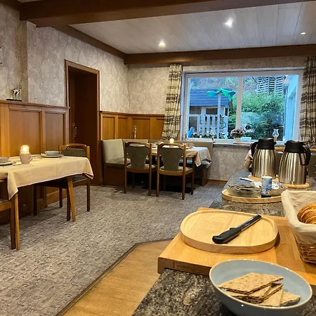 Mountain View Sauerland 住宿加早餐酒店